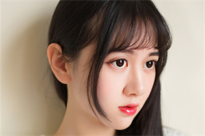 爱上海同城论坛：Navigating the Old Dock in the Enchanting Night